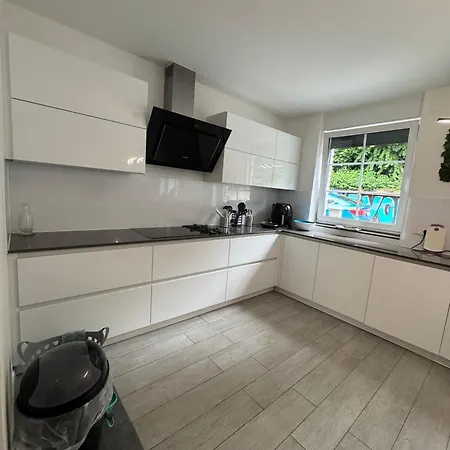 Holiday home Haus Mit Parkplatz Am Schloss Horst E02