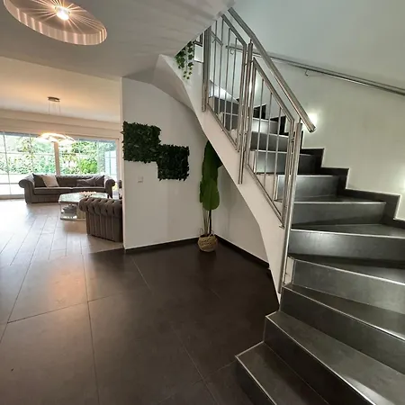 Haus Mit Parkplatz Am Schloss Horst E02 Tatil Evi