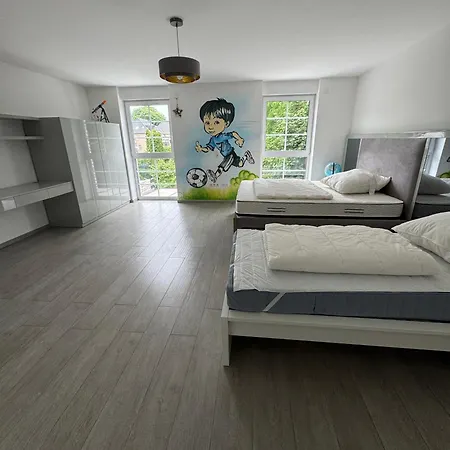 Haus Mit Parkplatz Am Schloss Horst E02 إسن